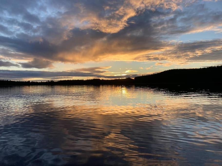 Lakeside Wilderness Cabin Jokkmokk Buitenkant foto