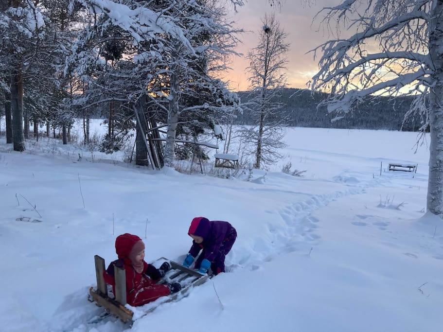 Lakeside Wilderness Cabin Jokkmokk Buitenkant foto